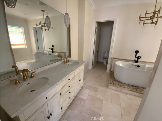Bathroom, Dual Sink Vanities, Free Standing Baths, Interior, Pendant Lights