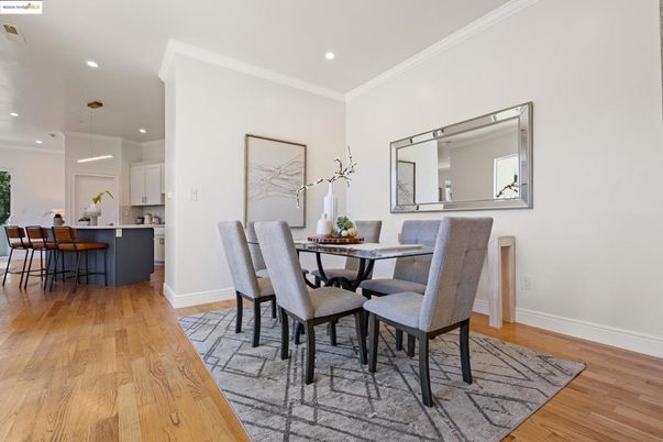 Dining room, Interior, Kitchen, Pendant Lights, Recessed Lighting, Wood Texture Flooring