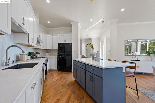 Interior, Kitchen, Pendant Lights, Recessed Lighting, Wood Texture Flooring