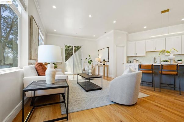 Interior, Kitchen, Living room, Pendant Lights, Recessed Lighting, Wood Texture Flooring