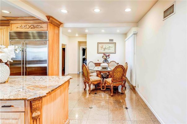 Dining room, Interior, Kitchen, Recessed Lighting, Stainless Steel Appliances