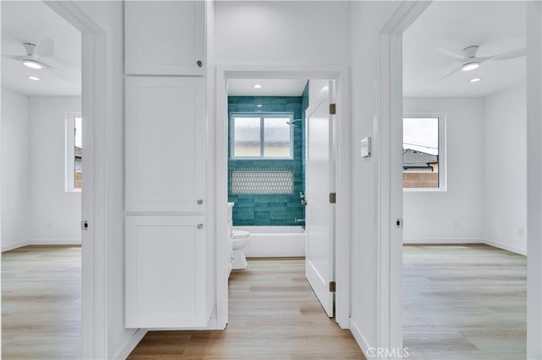Bathroom, Interior, Recessed Lighting, Wood Texture Flooring