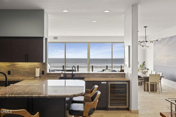 Dining room, Interior, Kitchen, Pendant Lights, Recessed Lighting, Water