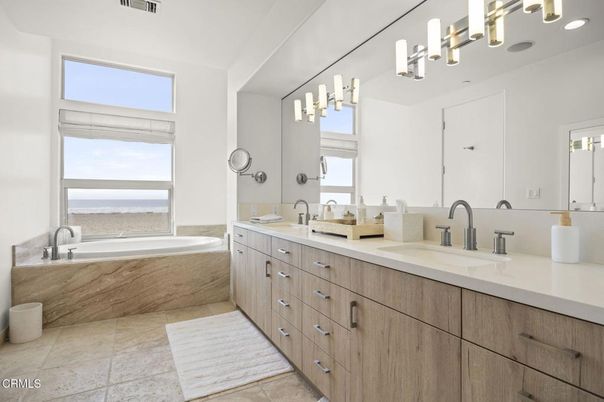 Bathroom, Dual Sink Vanities, Interior, Water
