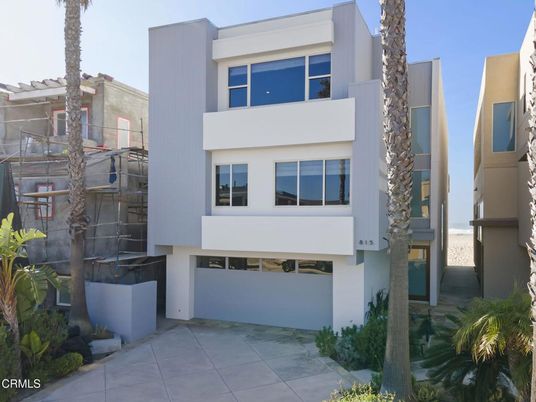 Attached, Exterior, Facade, Modern
