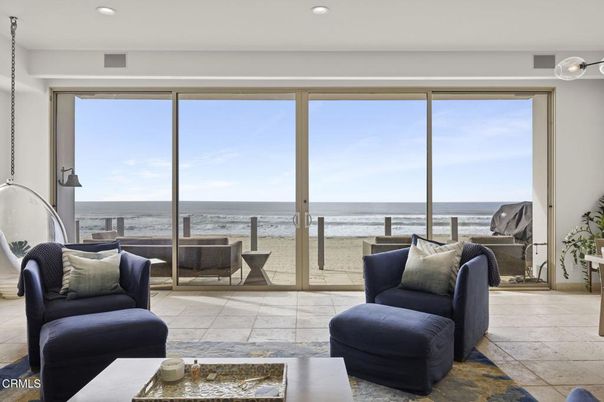 Interior, Living room, Recessed Lighting, Water