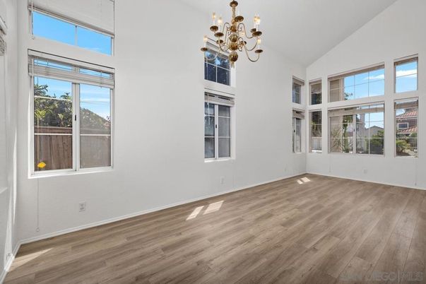 Chandelier, Empty room, Interior, Wood Texture Flooring