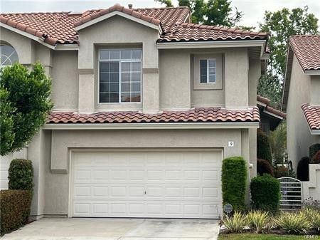 Attached, Exterior, Facade, Mediterranean