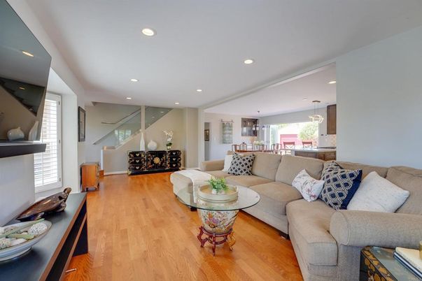 Dining room, Interior, Living room, Pendant Lights, Recessed Lighting, Wood Texture Flooring