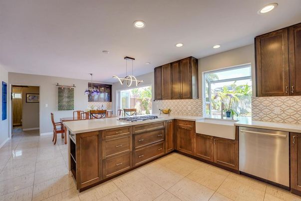 Dining room, Interior, Kitchen, Pendant Lights, Recessed Lighting, Stainless Steel Appliances