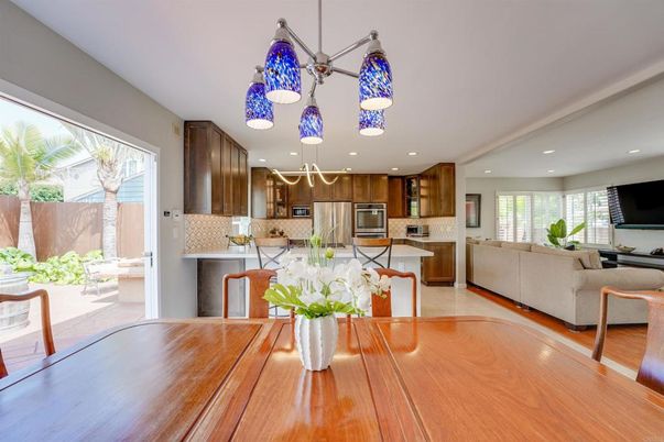 Dining room, Interior, Kitchen, Living room, Pendant Lights, Recessed Lighting, Stainless Steel Appliances, Wood Texture Flooring