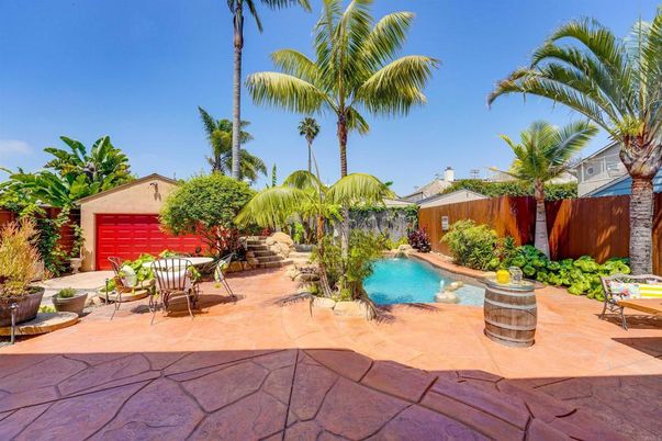 Detached Garage, Exterior, Pool