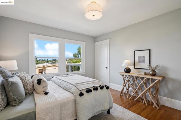 Bedroom, Interior, Water, Wood Texture Flooring