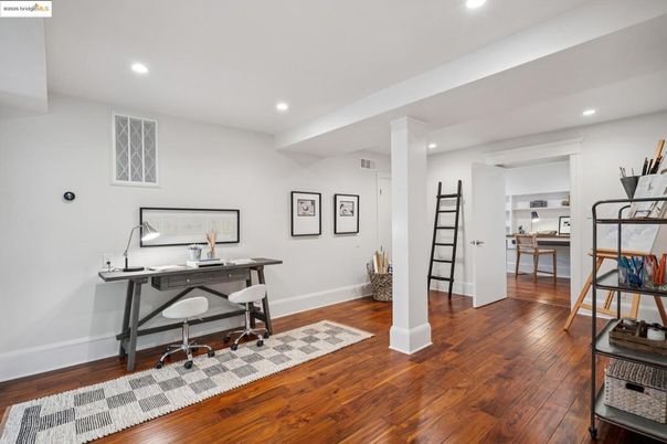 Home Office, Interior, Recessed Lighting, Wood Texture Flooring