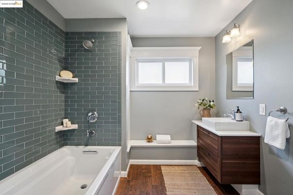 Bathroom, Interior, Recessed Lighting, Wood Texture Flooring