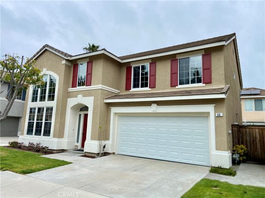 Attached, Exterior, Facade, Mediterranean