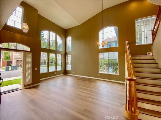 Interior, Pendant Lights, Wood Texture Flooring