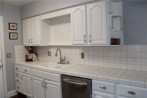 Interior, Kitchen, Tile Countertops