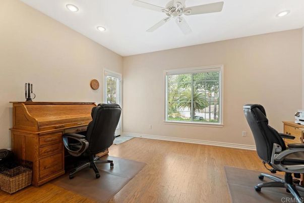 Home Office, Interior, Recessed Lighting, Wood Texture Flooring