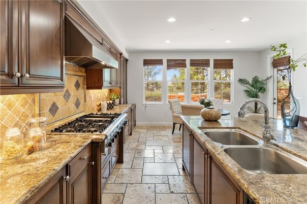 Dining room, Interior, Kitchen, Recessed Lighting