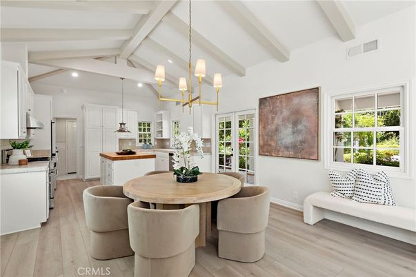 Chandelier, Dining room, Interior, Kitchen, Pendant Lights, Recessed Lighting, Wood Texture Flooring