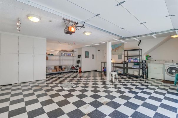 Garage, Interior, Washer