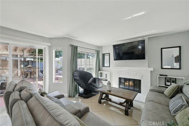 Fireplace, Interior, Living room