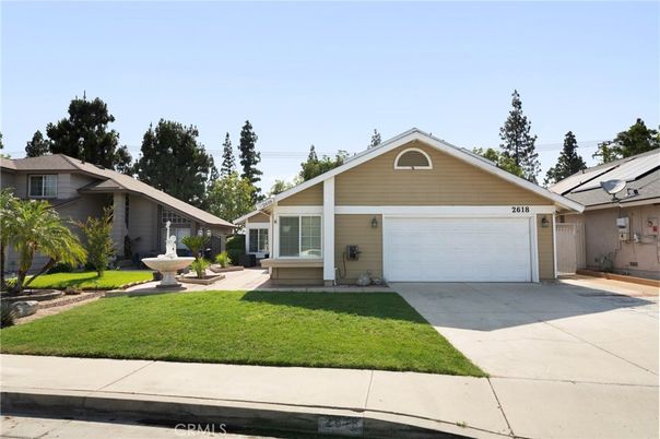Attached, Exterior, Facade, Solar Panels, Ranch
