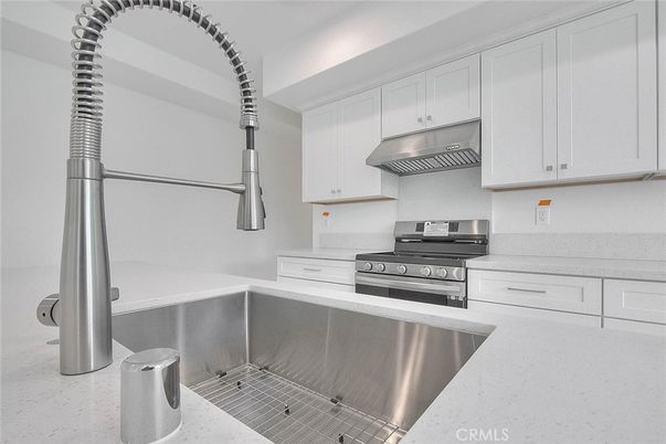 Interior, Stainless Steel Appliances