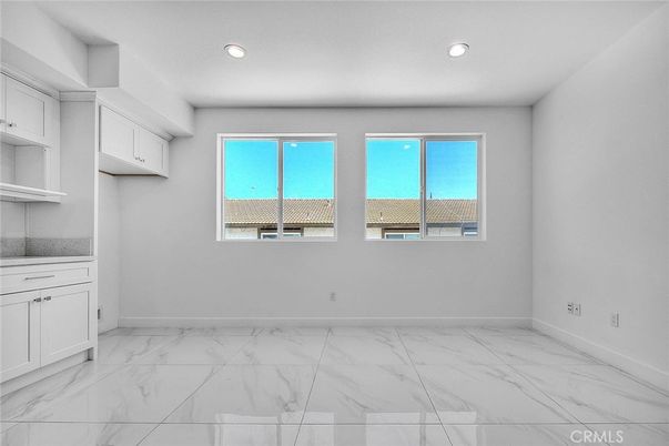 Empty room, Interior, Marble, Recessed Lighting