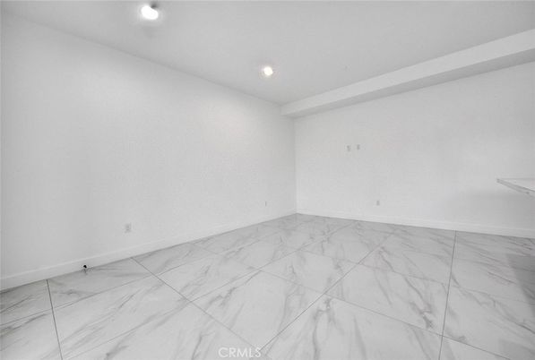 Empty room, Interior, Marble, Recessed Lighting