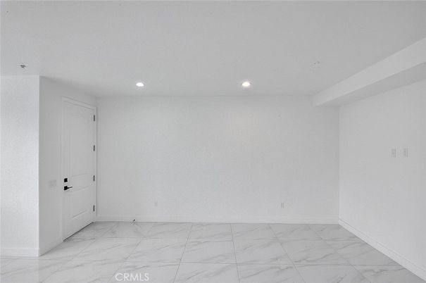 Empty room, Interior, Marble, Recessed Lighting