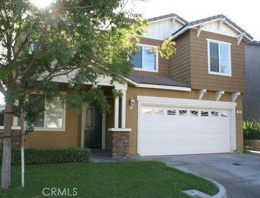 Attached, Exterior, Facade, American Craftsman