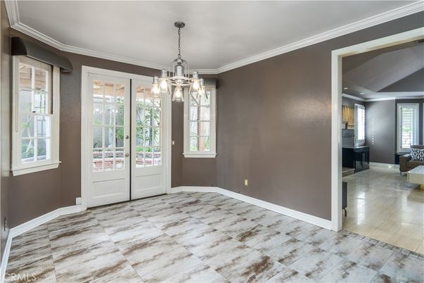 Chandelier, Interior, Pendant Lights