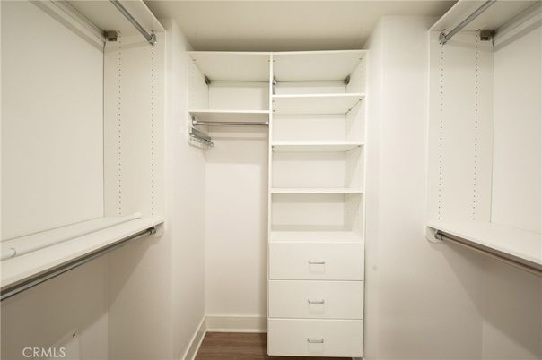 Interior, Walk-in Closets, Wood Texture Flooring