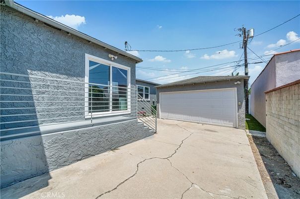 Detached Garage, Exterior