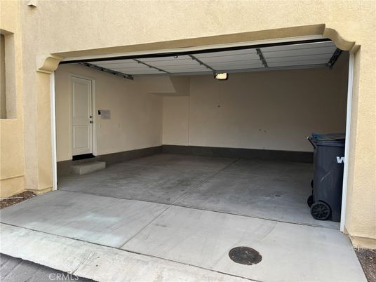 Exterior, Garage