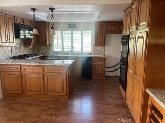 Interior, Kitchen, Pendant Lights, Wood Texture Flooring
