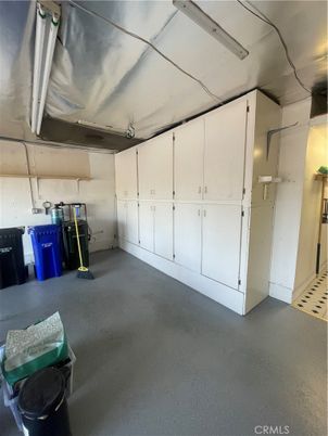 Garage, Interior