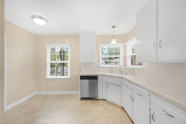 Interior, Kitchen, Pendant Lights, Tile Countertops