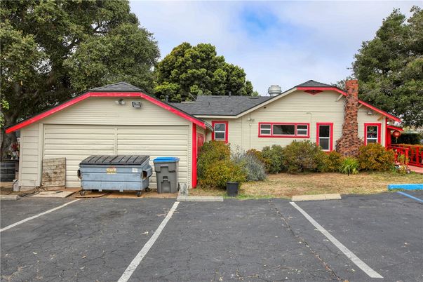 Detached Garage, Exterior