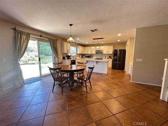 Dining room, Interior, Kitchen, Pendant Lights, Recessed Lighting, Stainless Steel Appliances