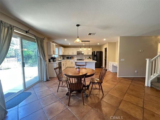 Dining room, Interior, Kitchen, Pendant Lights, Recessed Lighting, Stainless Steel Appliances
