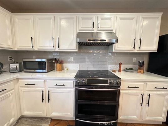 Interior, Kitchen, Stainless Steel Appliances