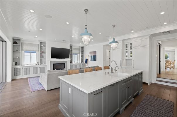 Fireplace, Interior, Kitchen, Living room, Pendant Lights, Recessed Lighting, Wood Texture Flooring