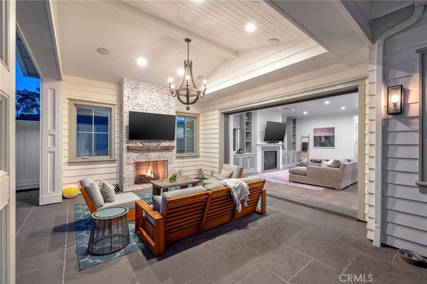 Chandelier, Fireplace, Interior, Living room, Recessed Lighting