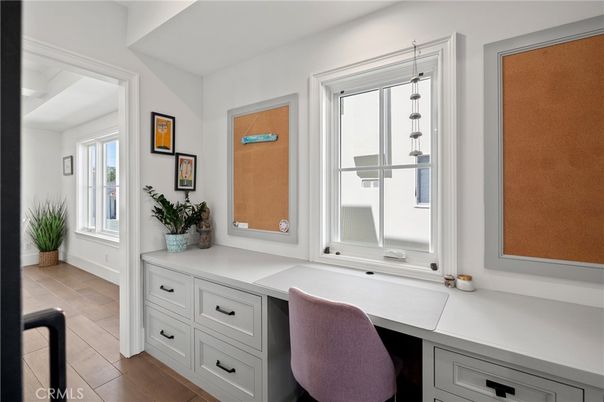 Home Office, Interior, Pendant Lights, Wood Texture Flooring