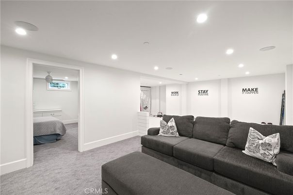 Bathroom, Interior, Living room, Recessed Lighting
