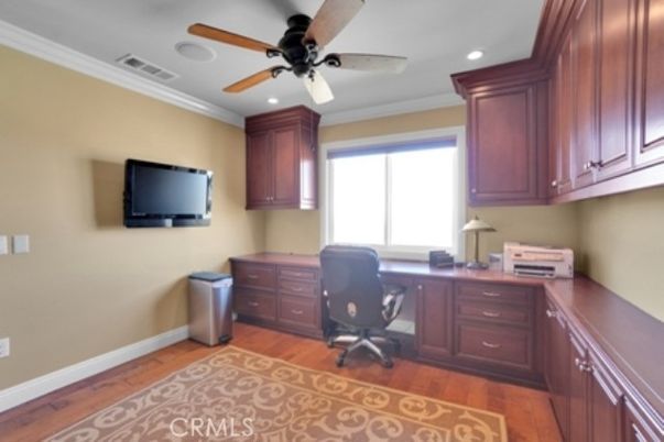 Home Office, Interior, Recessed Lighting, Wood Texture Flooring
