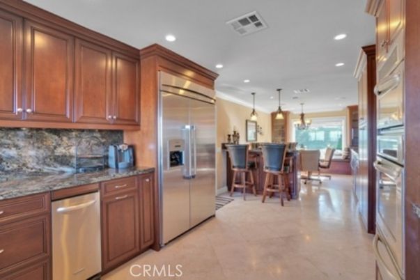 Dining room, Interior, Kitchen, Pendant Lights, Recessed Lighting, Stainless Steel Appliances